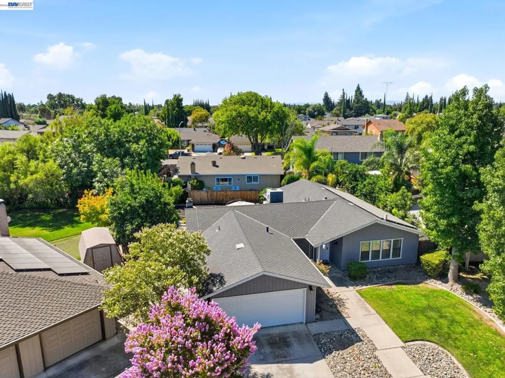 2870 Smoke Tree Cir Stockton, CA 95209