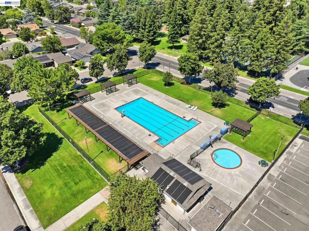 2870 Smoke Tree Cir Stockton, CA 95209