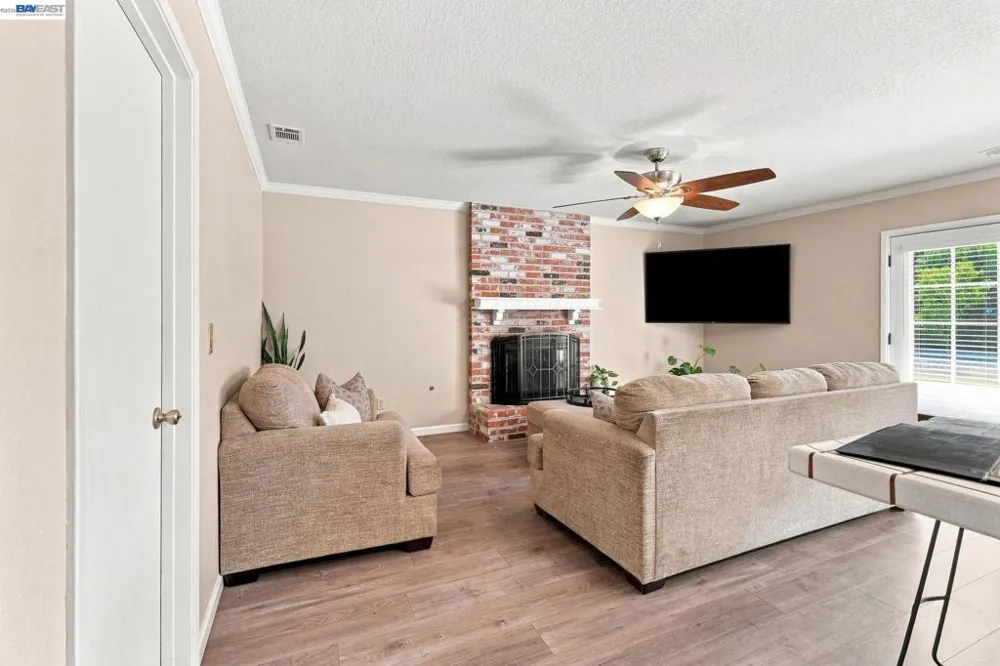 2870 Smoke Tree Cir Stockton, CA 95209