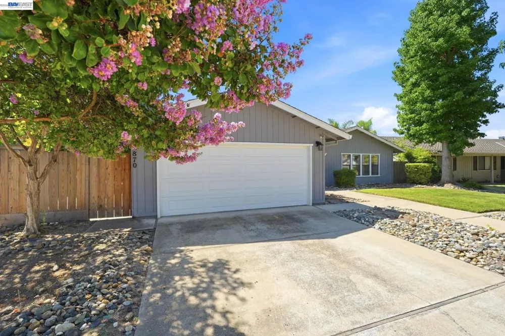 2870 Smoke Tree Cir Stockton, CA 95209