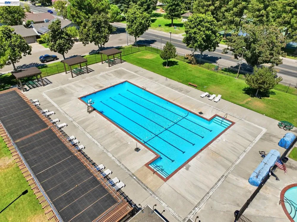 2870 Smoke Tree Cir Stockton, CA 95209