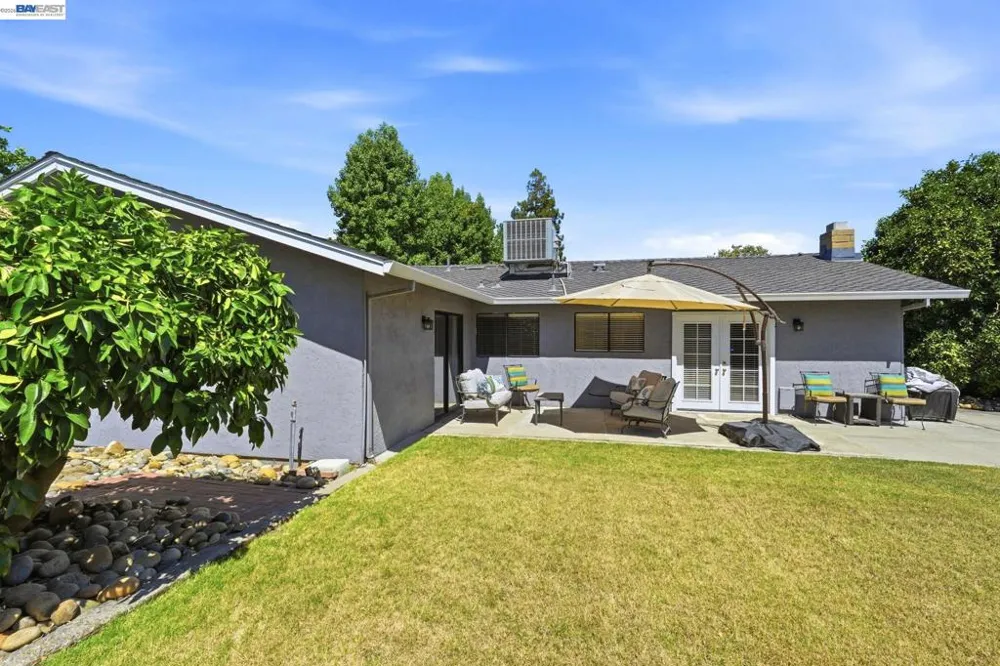 2870 Smoke Tree Cir Stockton, CA 95209