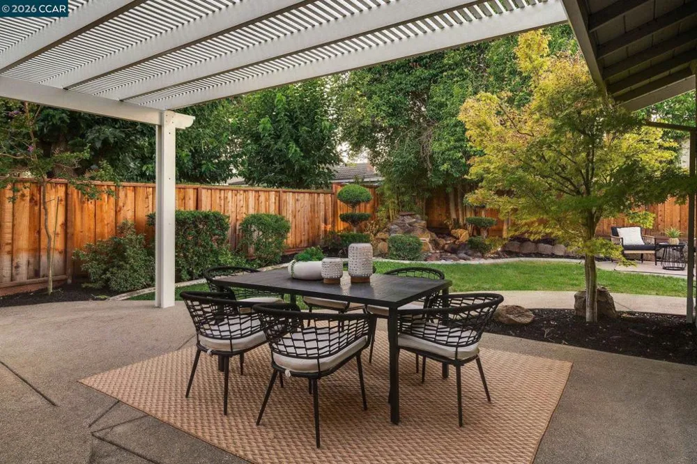 5525 San Antonio St Pleasanton, CA 94566