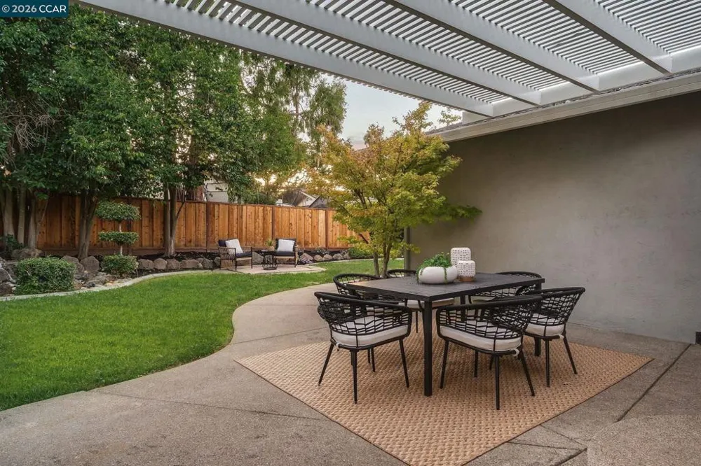5525 San Antonio St Pleasanton, CA 94566