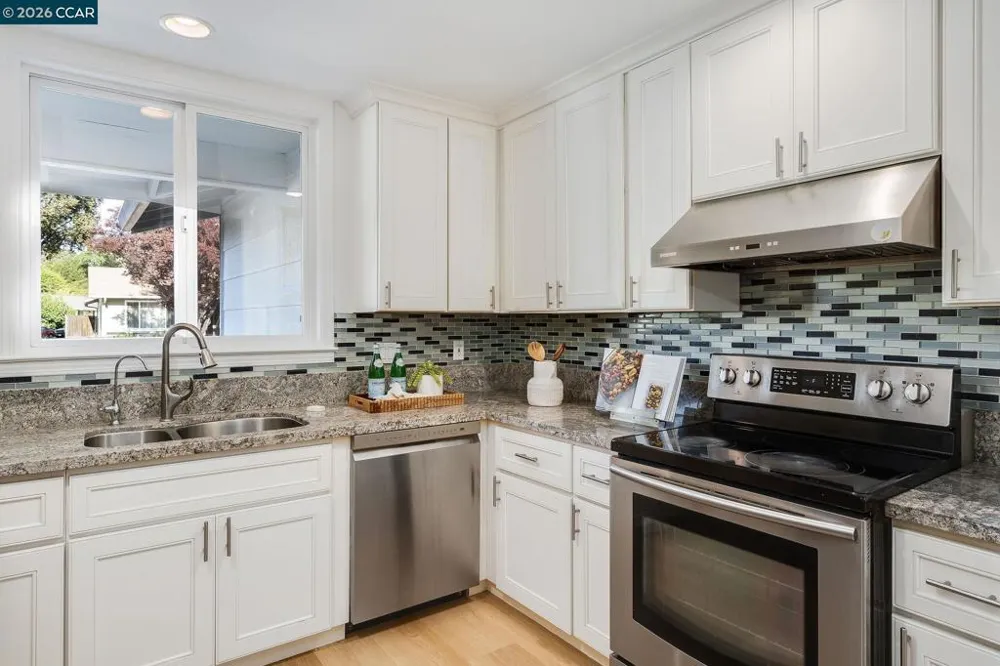 5525 San Antonio St Pleasanton, CA 94566