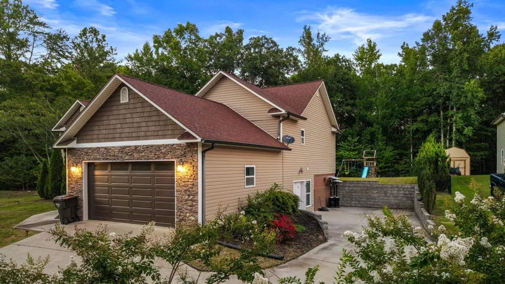 685 York Road NE Cleveland, TN 37323