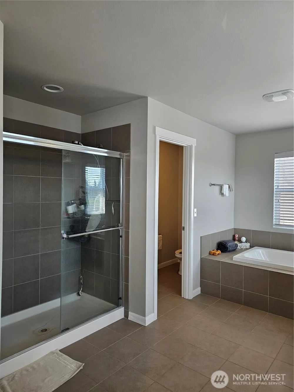 34012 13th Court SW Federal Way, WA 98023