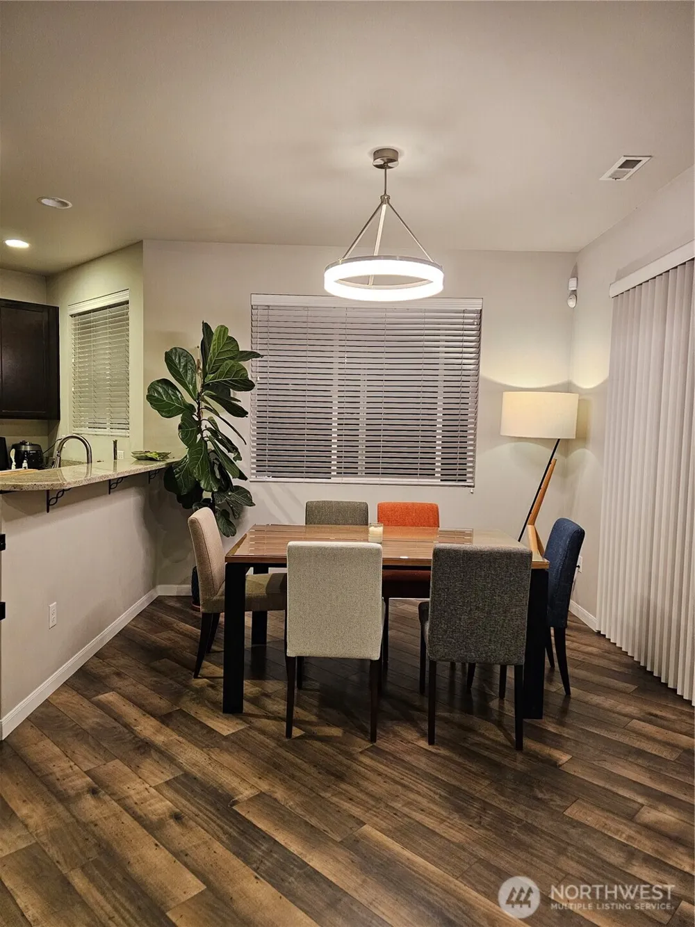 34012 13th Court SW Federal Way, WA 98023