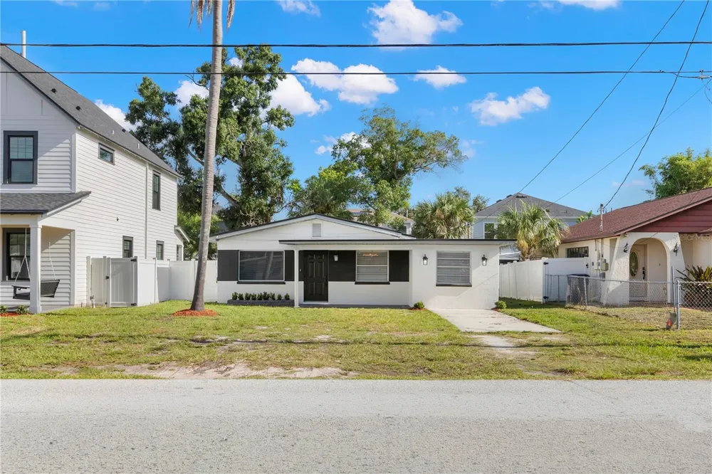 3921 W GRAY STREET Tampa, FL 33609