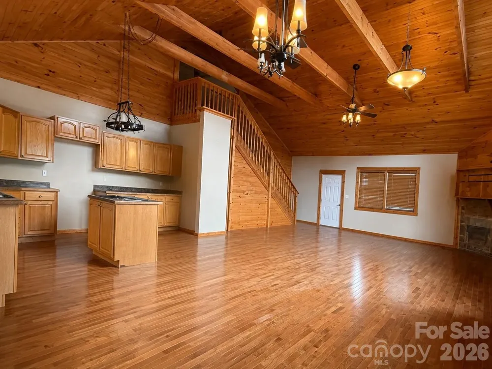 27 Apple Lane Murphy, NC 28906