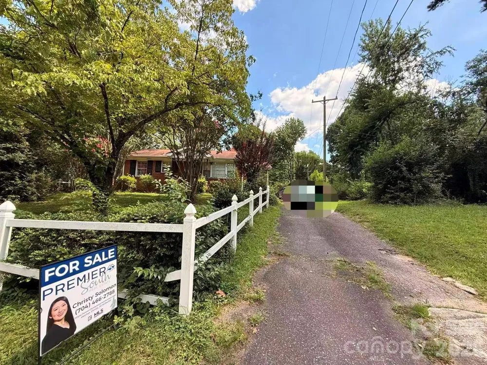 4310 Gillespie Court Charlotte, NC 28205