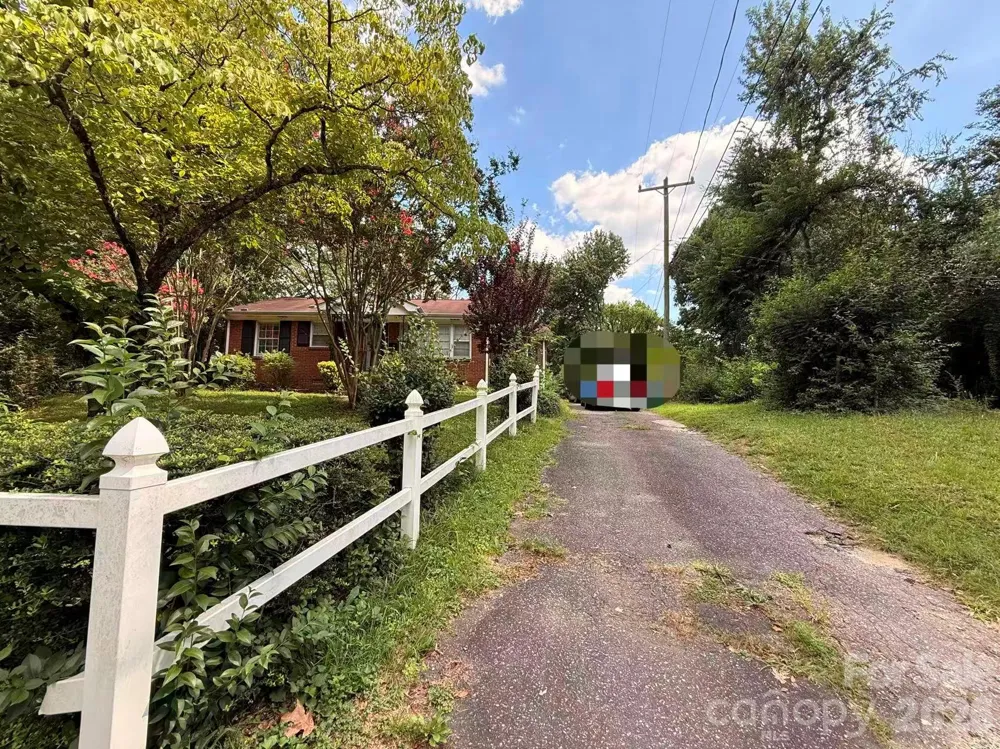 4310 Gillespie Court Charlotte, NC 28205