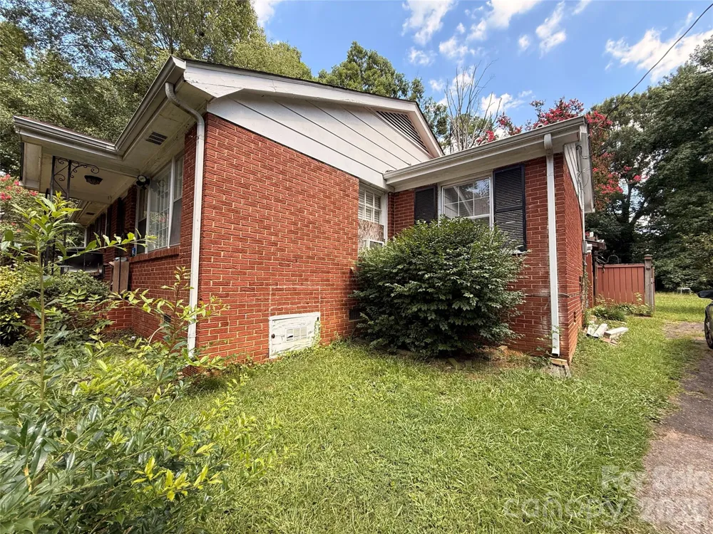 4310 Gillespie Court Charlotte, NC 28205