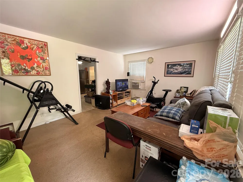 4310 Gillespie Court Charlotte, NC 28205
