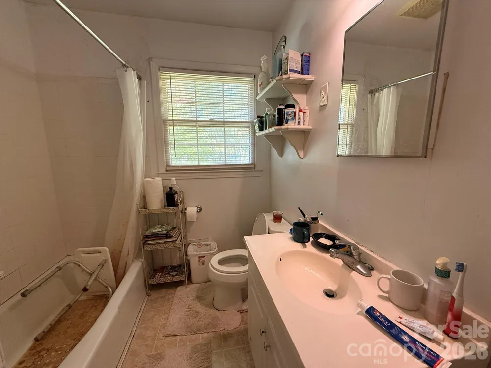 4310 Gillespie Court Charlotte, NC 28205