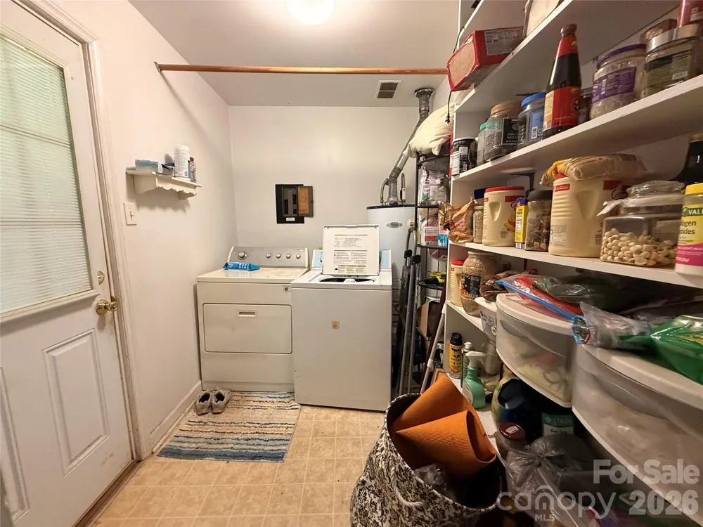 4310 Gillespie Court Charlotte, NC 28205