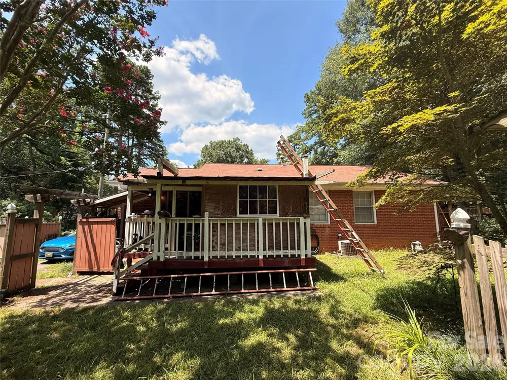 4310 Gillespie Court Charlotte, NC 28205