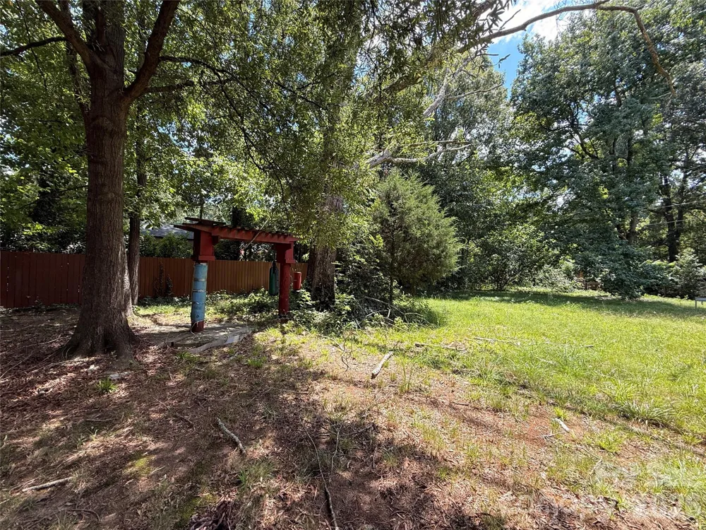 4310 Gillespie Court Charlotte, NC 28205
