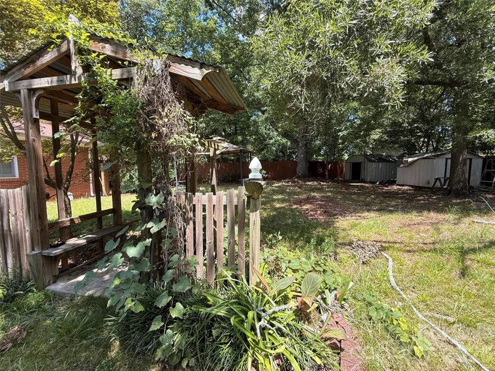 4310 Gillespie Court Charlotte, NC 28205