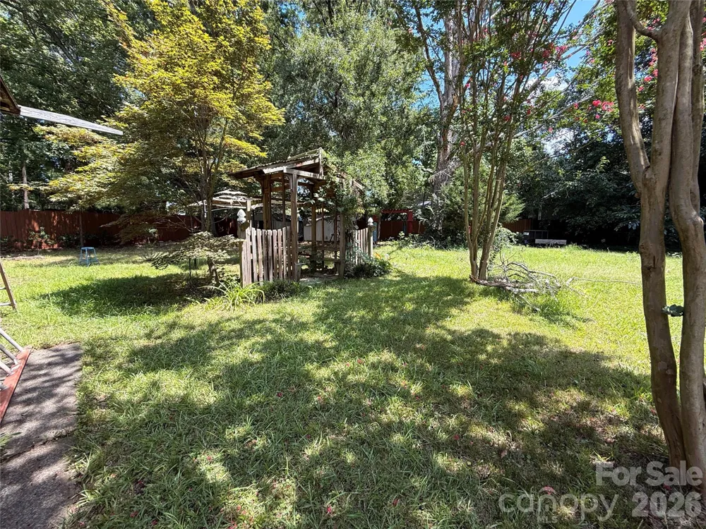 4310 Gillespie Court Charlotte, NC 28205