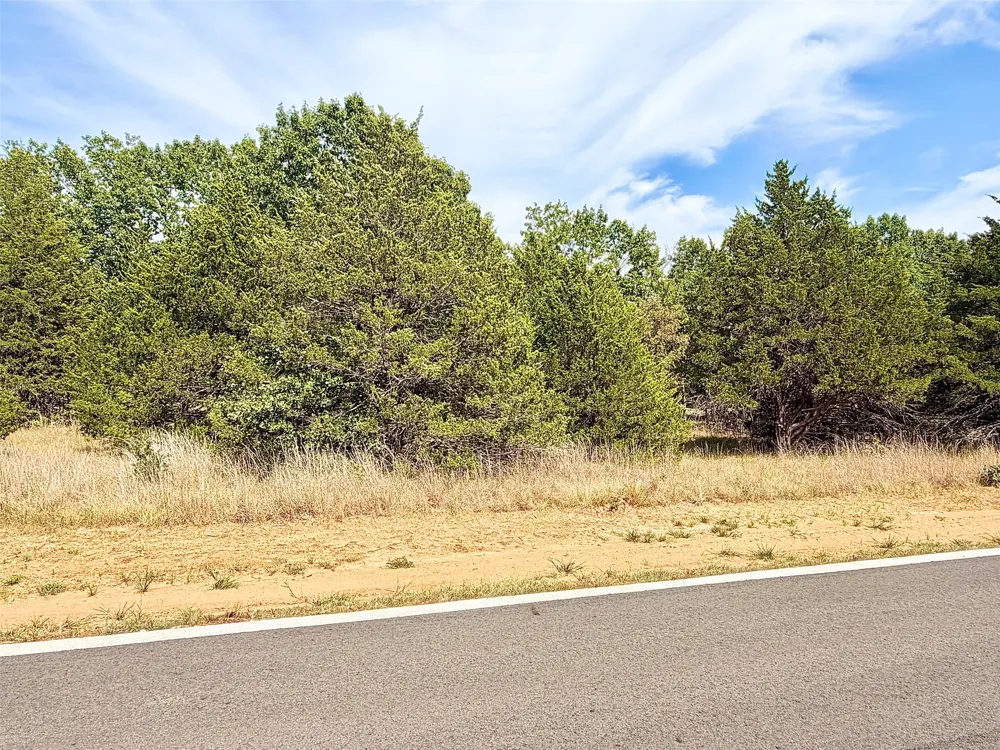 47 Reflection Bay Boulevard Gordonville, TX 76245