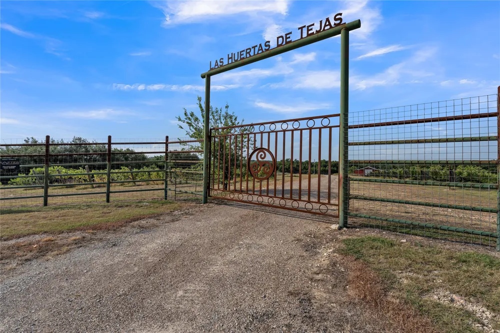25270 E State Highway 6 Hico, TX 76457