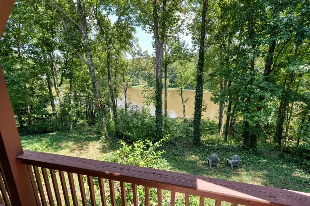 21 Rocky Circle NE White, GA 30184
