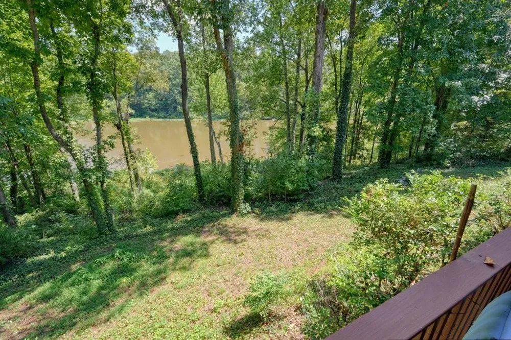 21 Rocky Circle NE White, GA 30184