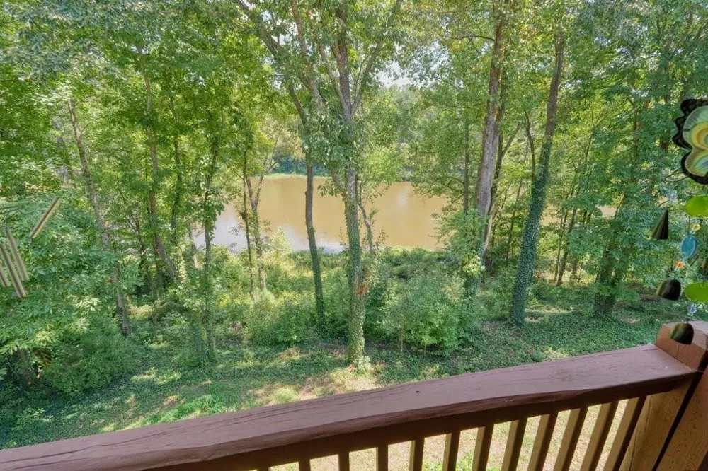 21 Rocky Circle NE White, GA 30184