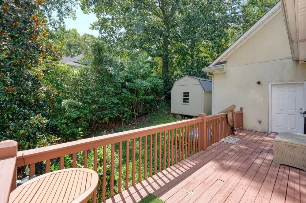 21 Rocky Circle NE White, GA 30184