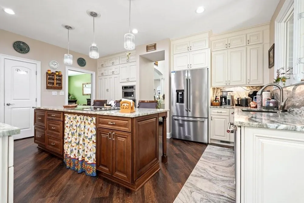 21 Rocky Circle NE White, GA 30184
