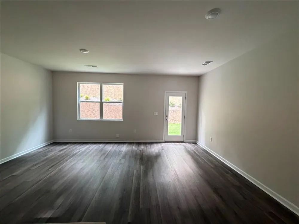 2064 Crossing Road Stone Mountain, GA 30088