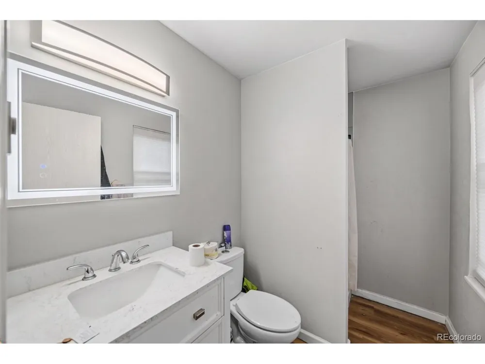 1110 S Salida Way Aurora, CO 80017