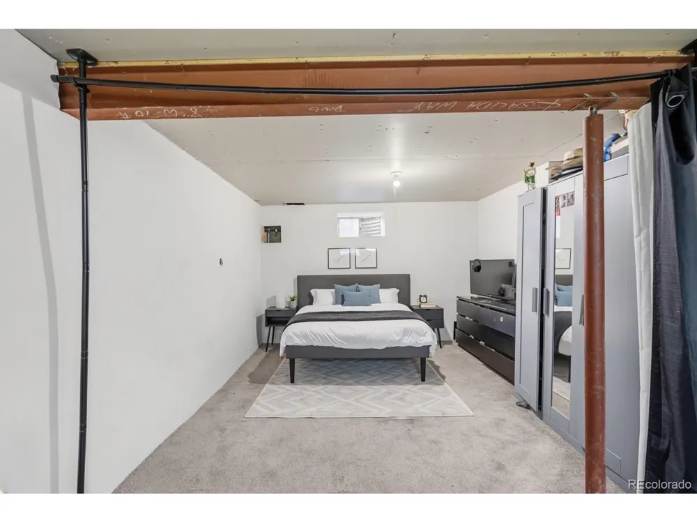 1110 S Salida Way Aurora, CO 80017