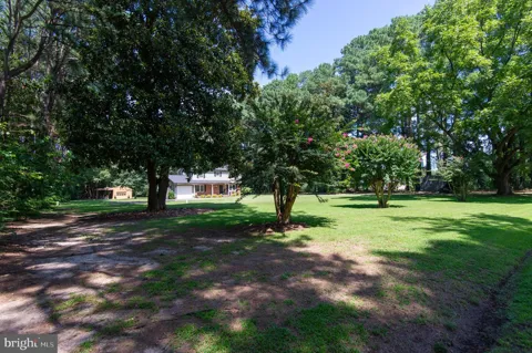 8235 INGLETON CIRCLE