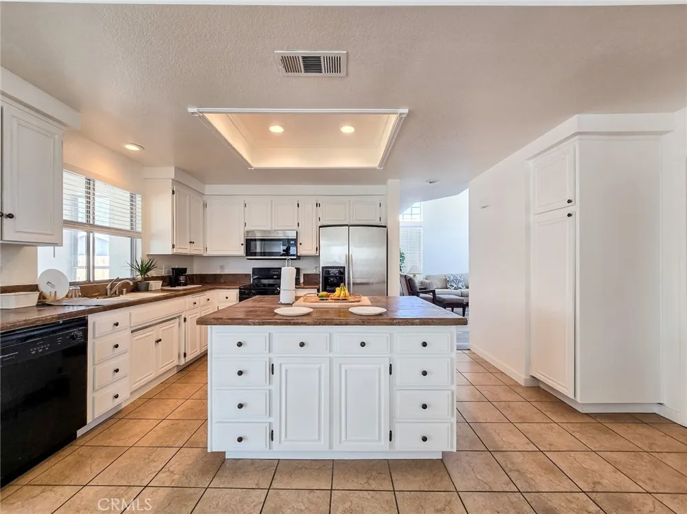 12416 Softwind Dr Victorville, CA 92395