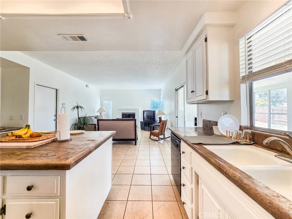 12416 Softwind Dr Victorville, CA 92395