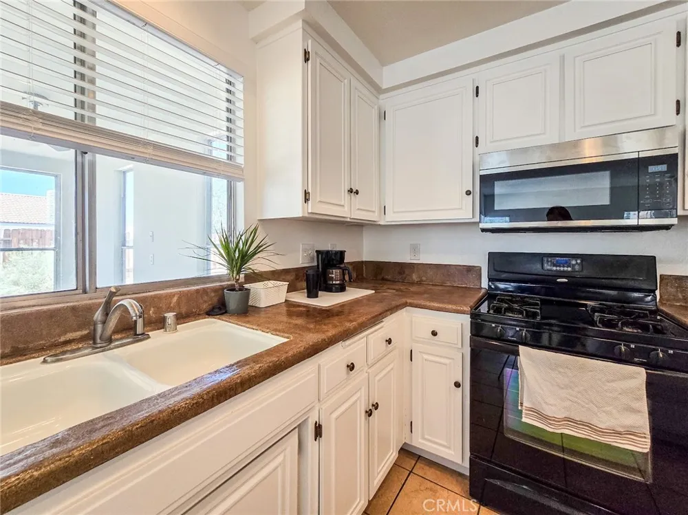 12416 Softwind Dr Victorville, CA 92395