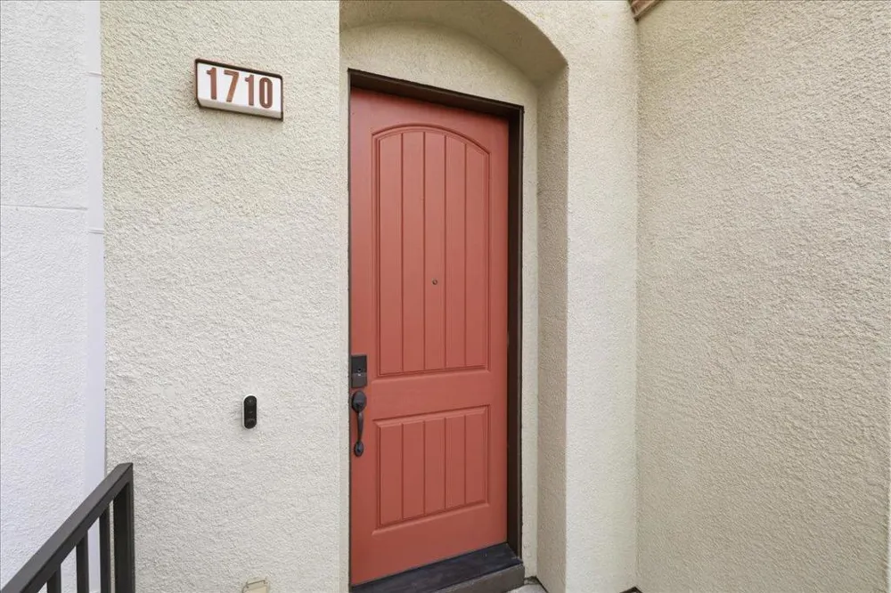 1710 Hillebrant Place Santa Clara, CA 95050