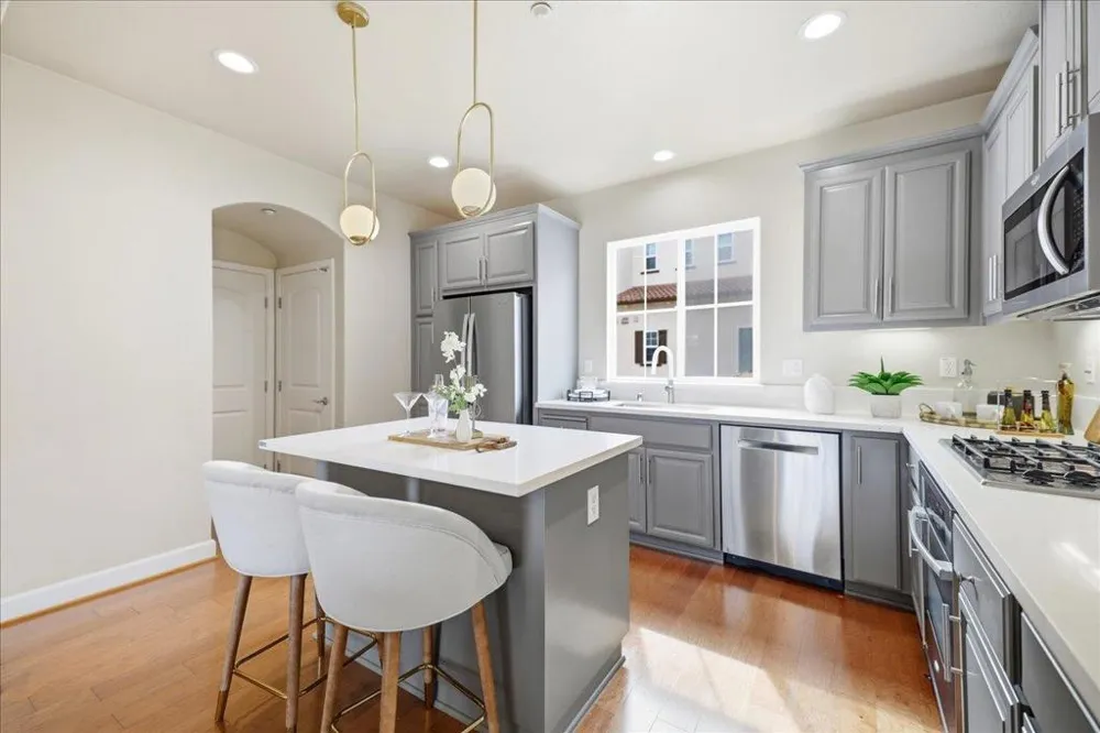 1710 Hillebrant Place Santa Clara, CA 95050