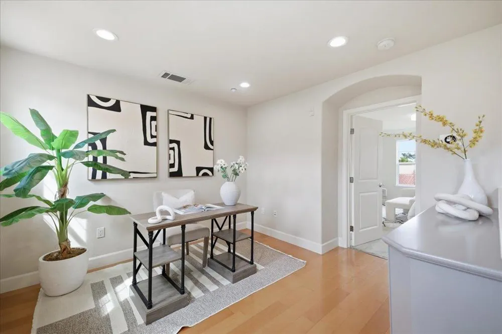 1710 Hillebrant Place Santa Clara, CA 95050