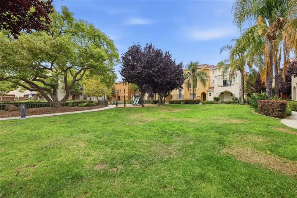 1710 Hillebrant Place Santa Clara, CA 95050