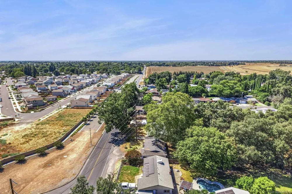 996 E Eaton Rd Chico, CA 95973