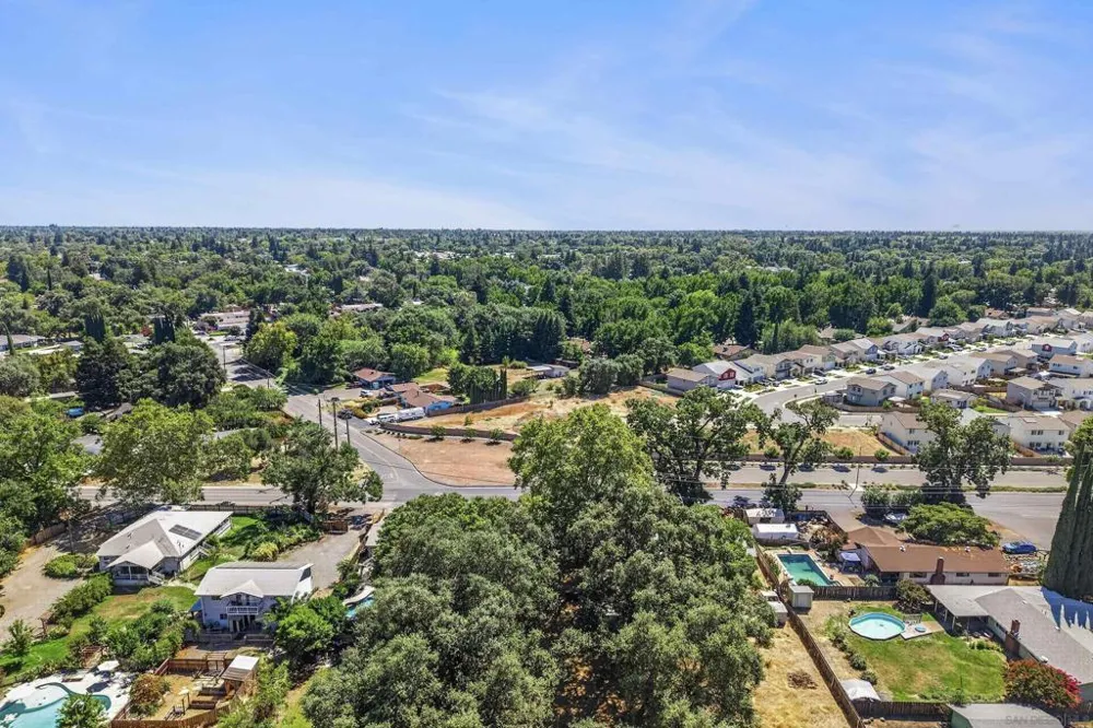 996 E Eaton Rd Chico, CA 95973
