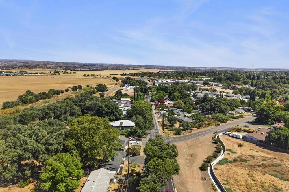 996 E Eaton Rd Chico, CA 95973