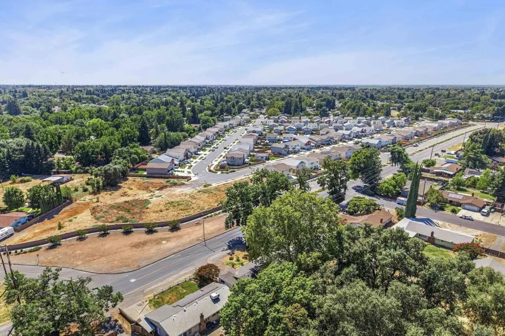 996 E Eaton Rd Chico, CA 95973
