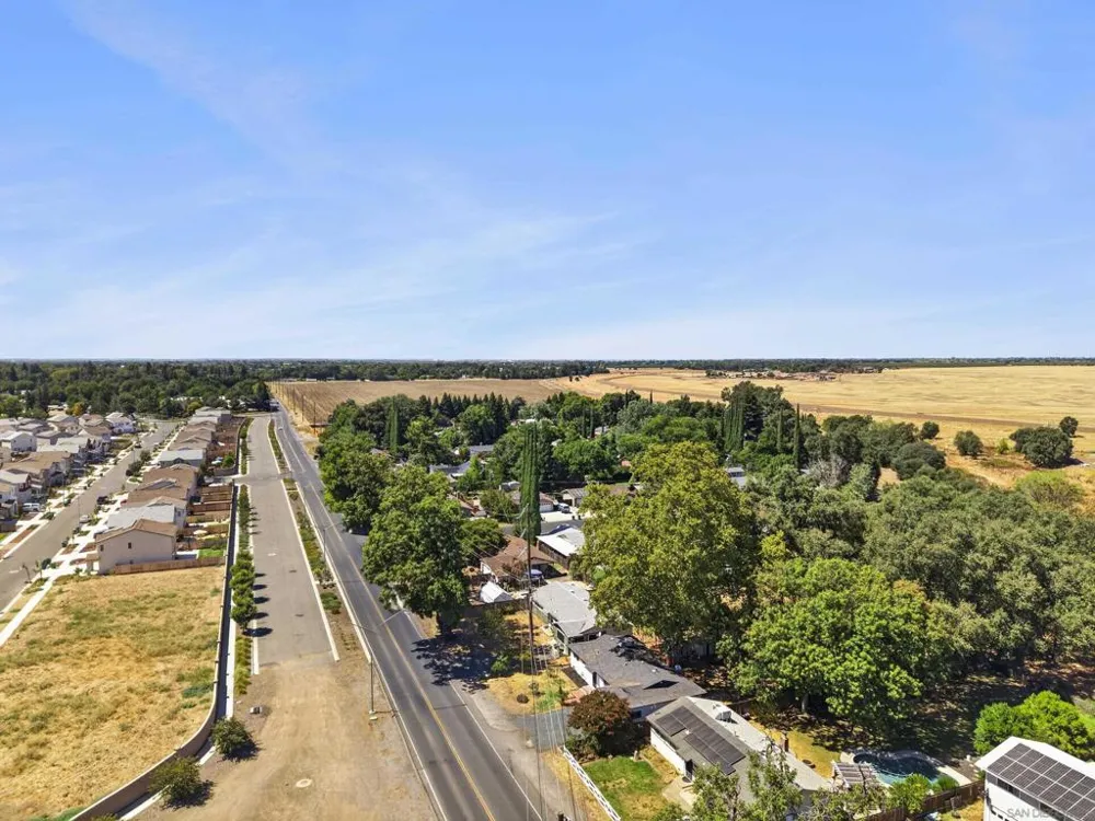 996 E Eaton Rd Chico, CA 95973