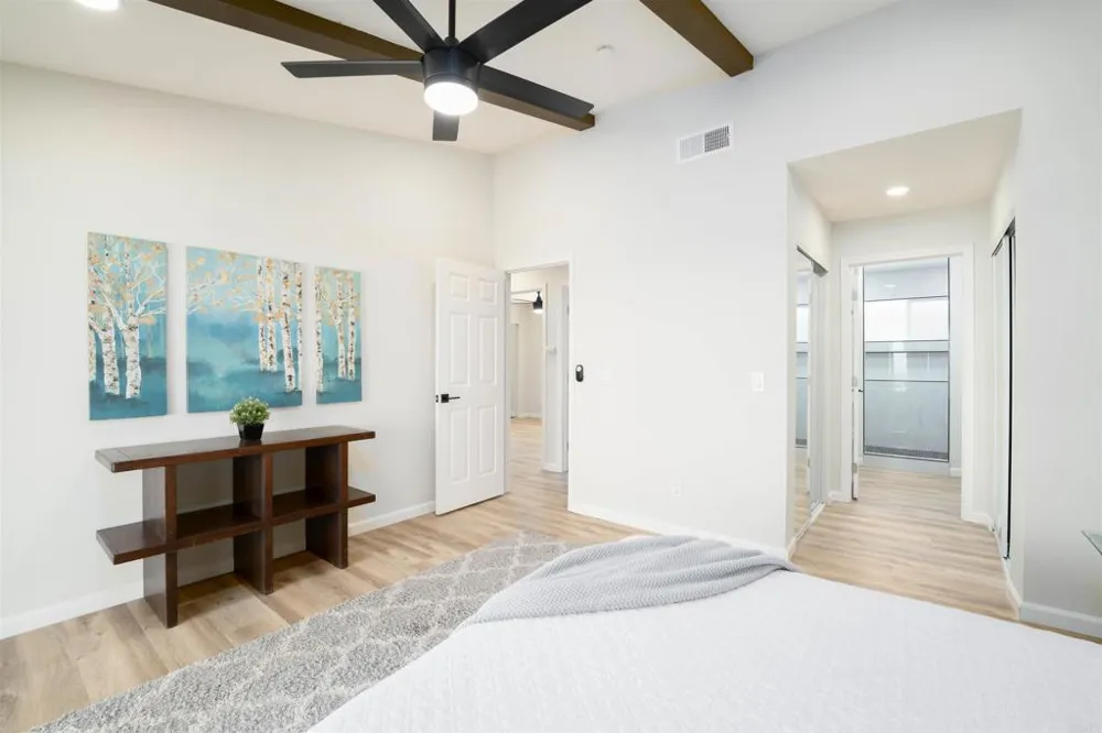 1205 Via Del Cerro Vista, CA 92084
