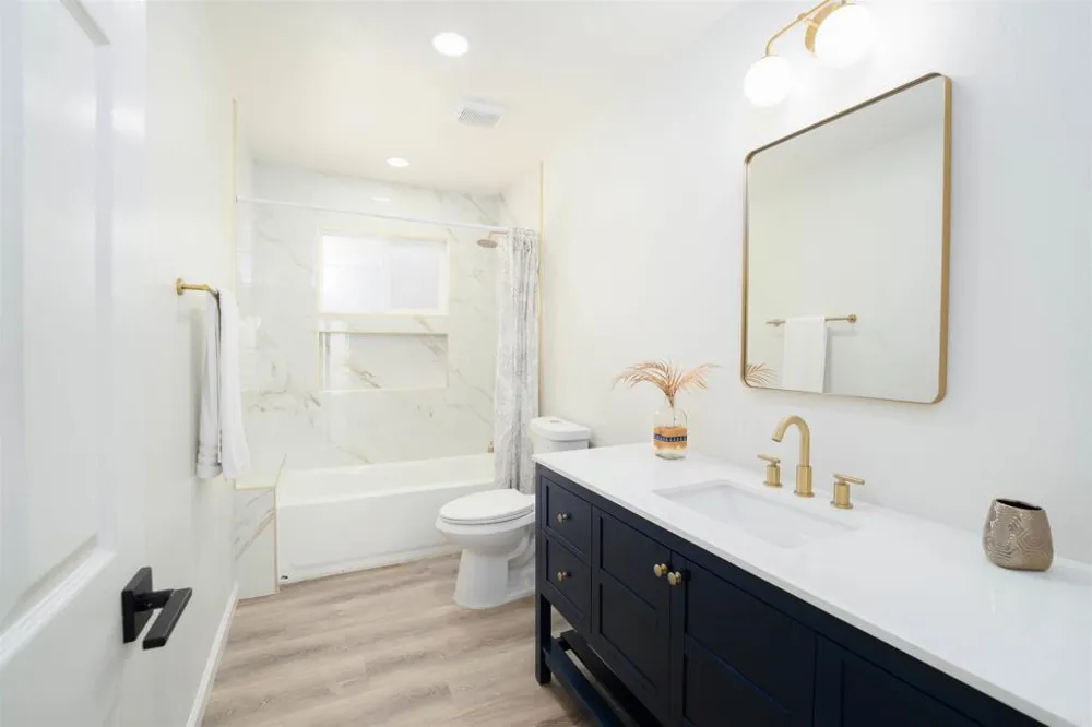 1205 Via Del Cerro Vista, CA 92084