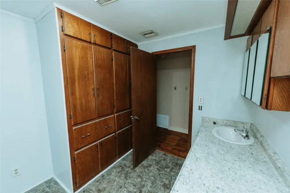 172 County Road 6350 Fairfax, OK 74637